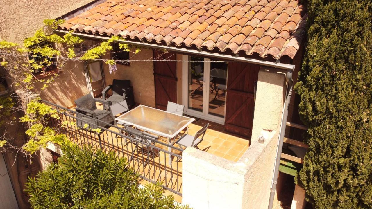 Gite Romantic Room Le Val Extérieur photo